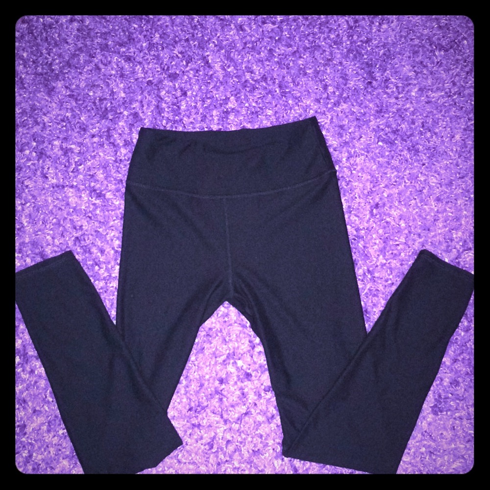 Black leggings